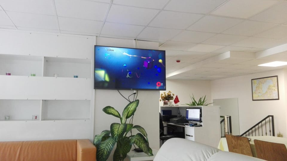 Communal lounge/ TV room, Area and facilities