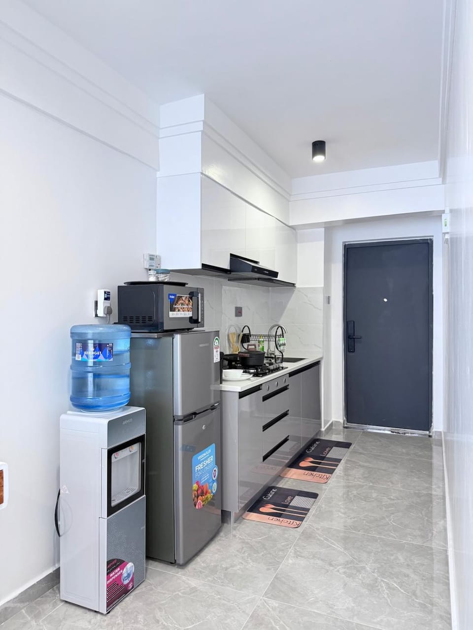 Stylish Kilimani 1BR Gym Wi-Fi Prime Location Apartment in Nairobi County
