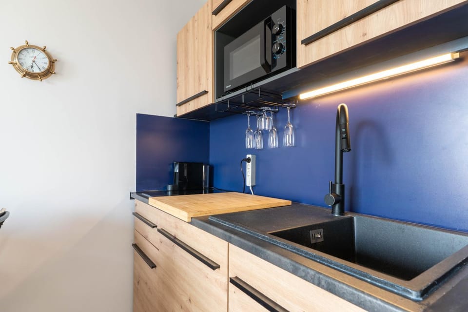 Kitchen or kitchenette, pet friendly, stove