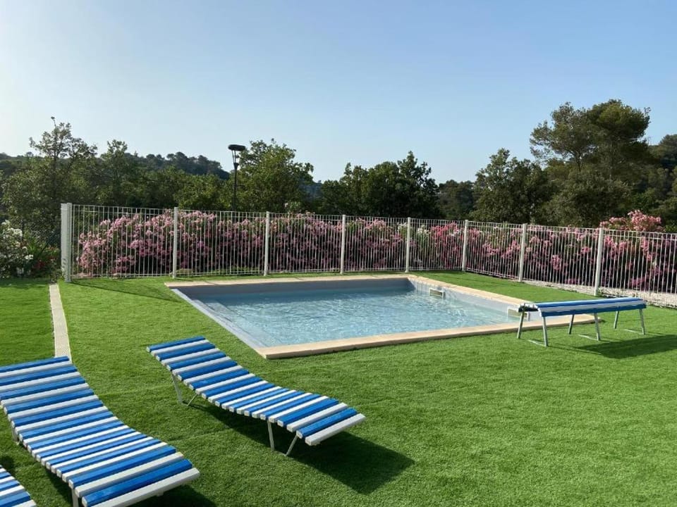 Garden, Swimming pool