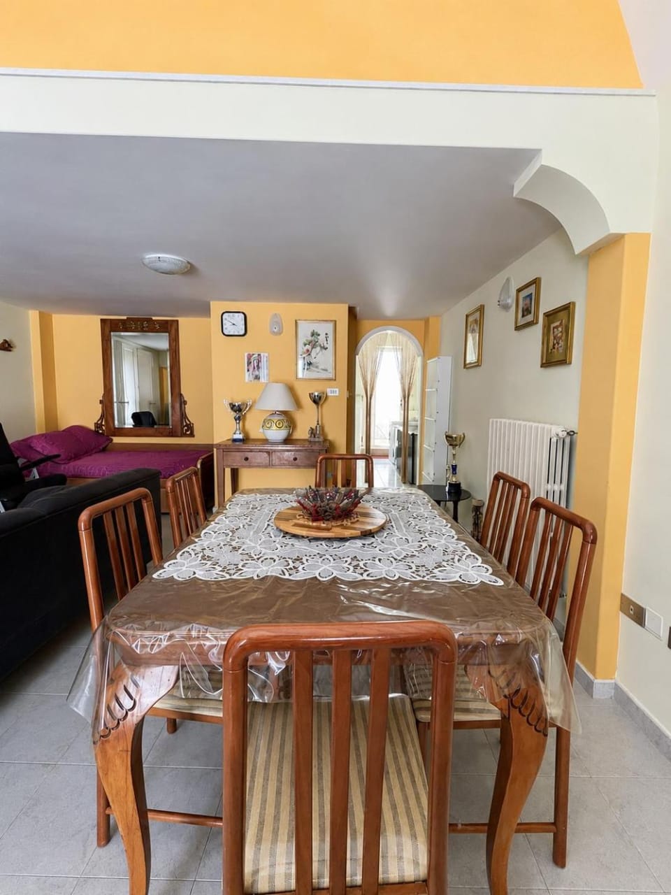 Living room, Seating area, Dining area