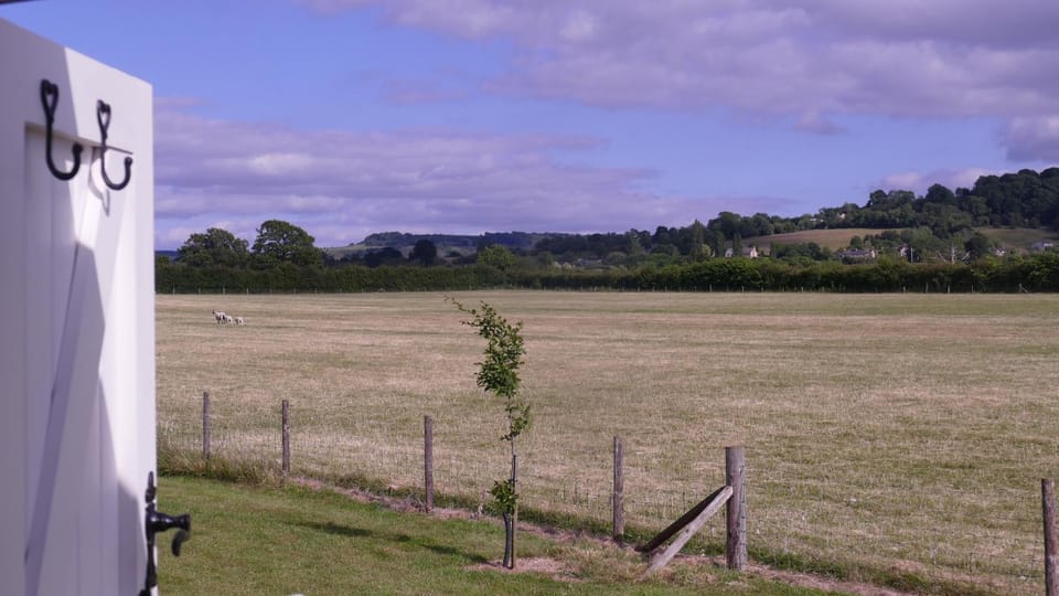 Elms Farm Farm Stay in Cotswold District