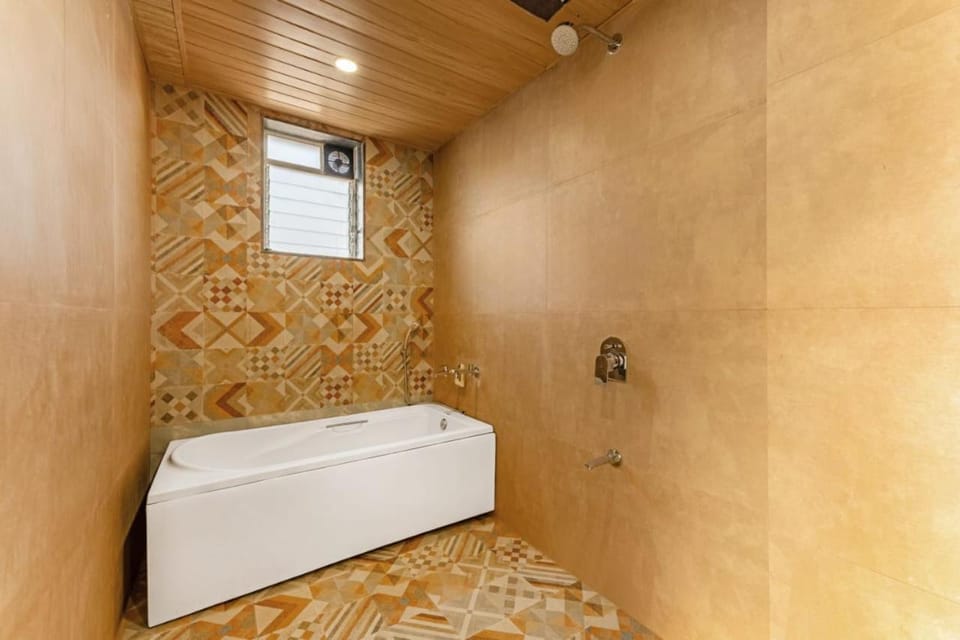 Luxe Stay's SHUBH VILLA 5BHK ENTIRE VILLA WITH PRIVATE POOL & BATHTUB Villa in Lonavla