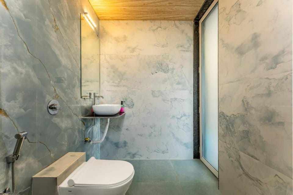 Luxe Stay's SHUBH VILLA 5BHK ENTIRE VILLA WITH PRIVATE POOL & BATHTUB Villa in Lonavla