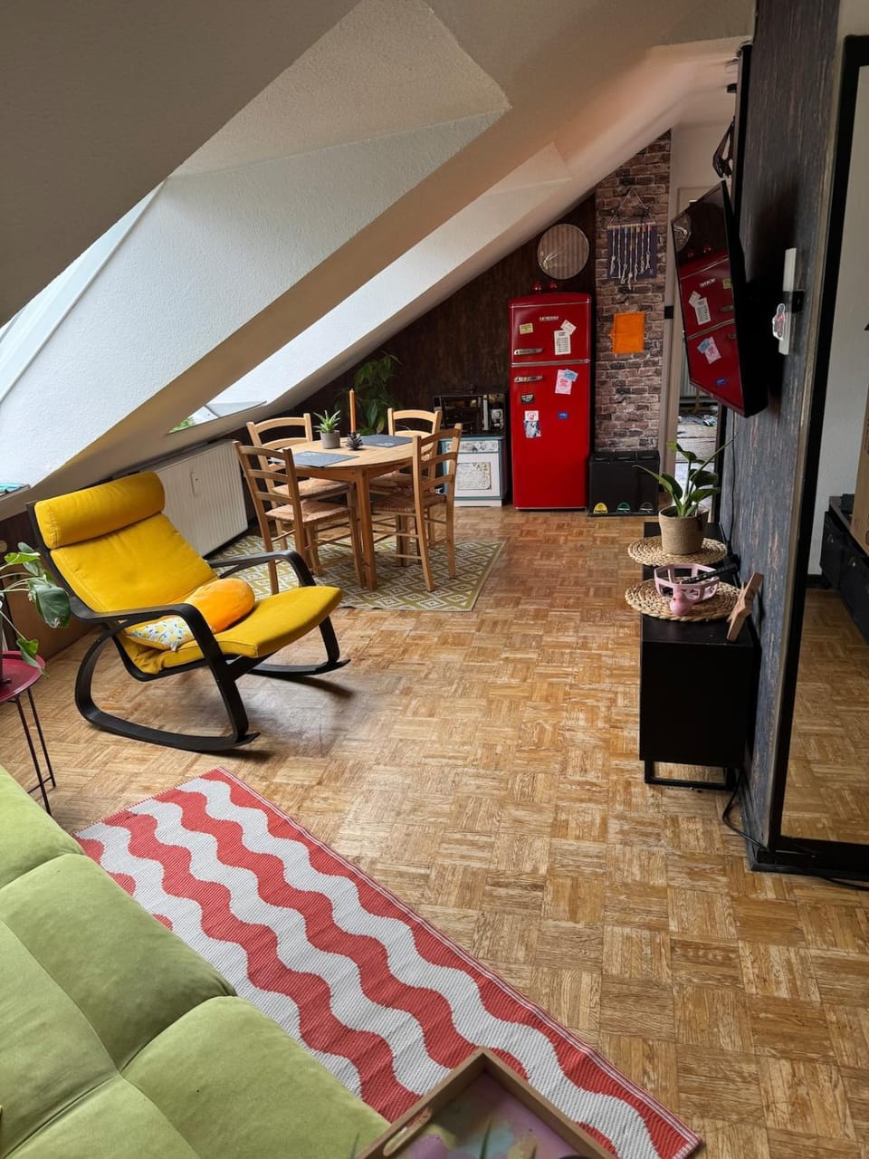 Living room, Seating area, Dining area