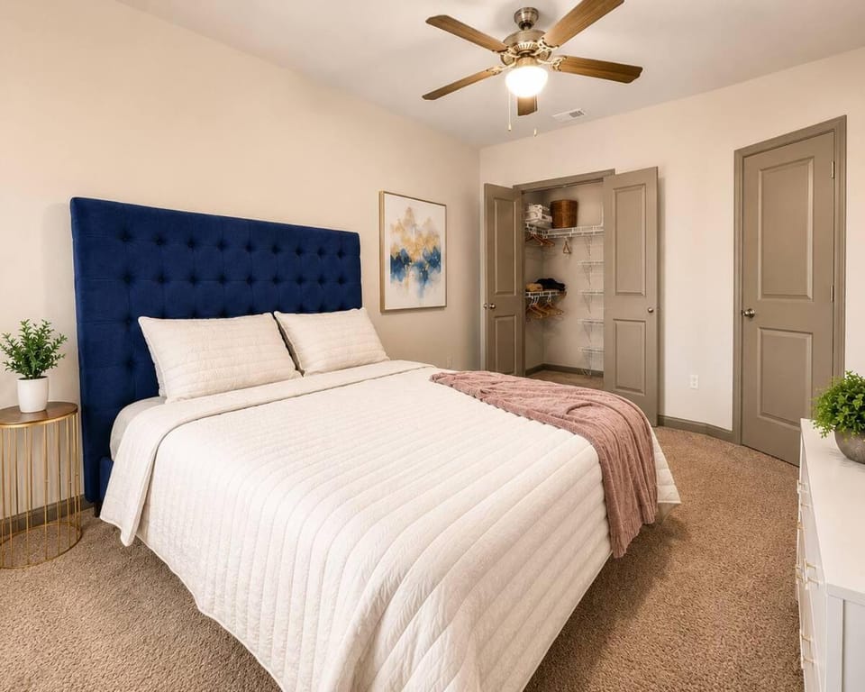 Cozy King Perimeter Center Suite Apartment in Dunwoody
