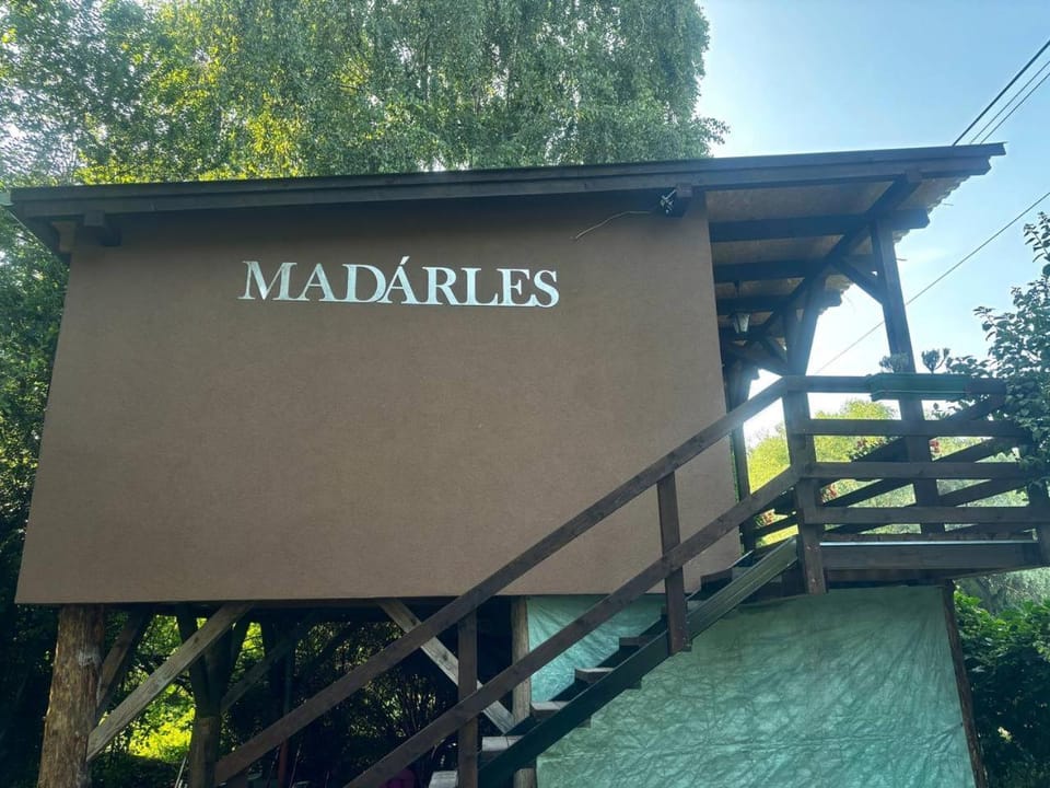 Madárles Apartman Apartment in Hungary