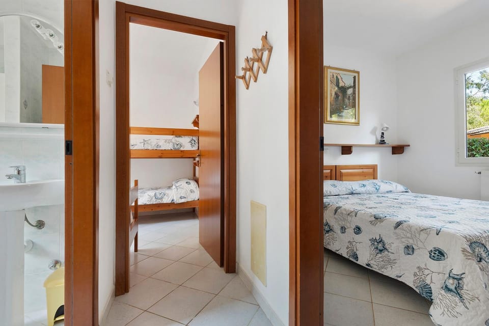 Property building, Living room, Bedroom
