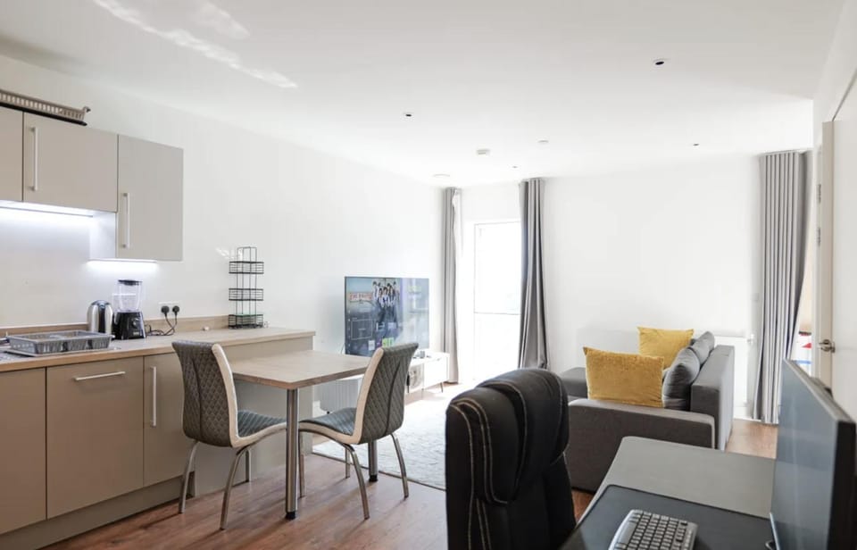 TV and multimedia, Living room, Dining area