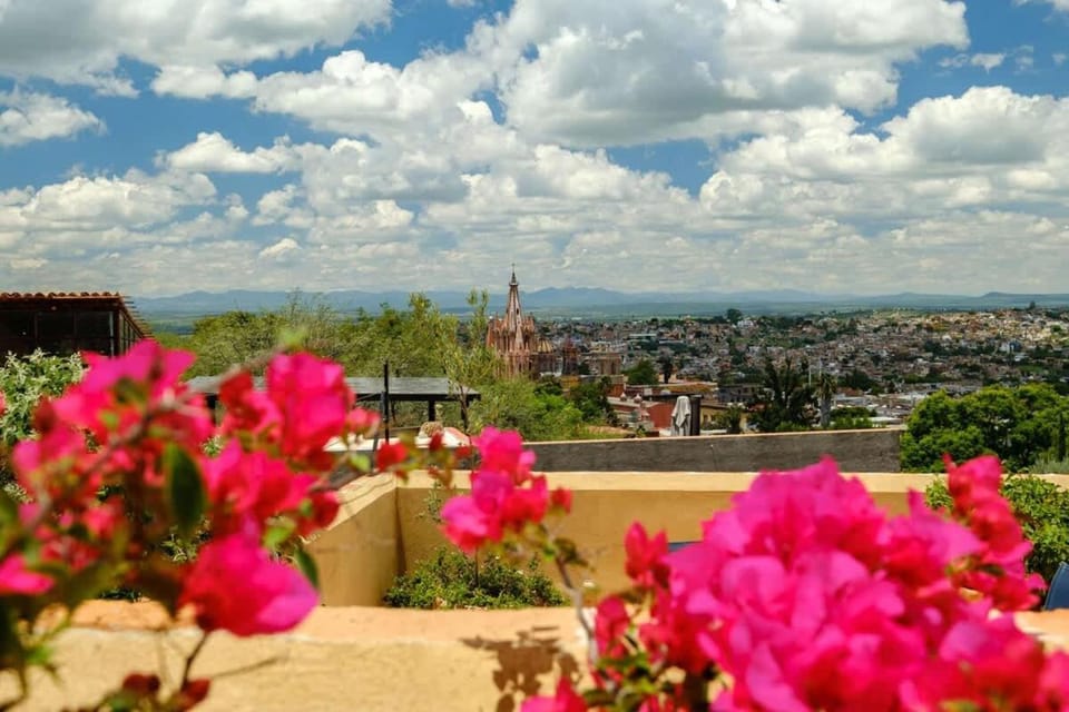 San Miguel Home Rooftop & City Center Views House in San Miguel de Allende