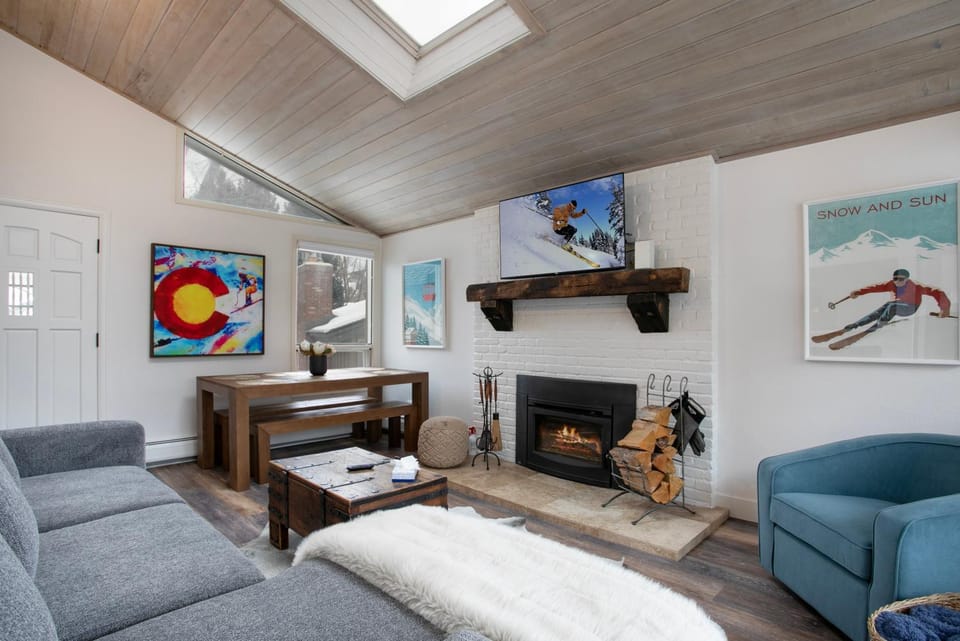 929 Red Sandstone Apartment in Vail