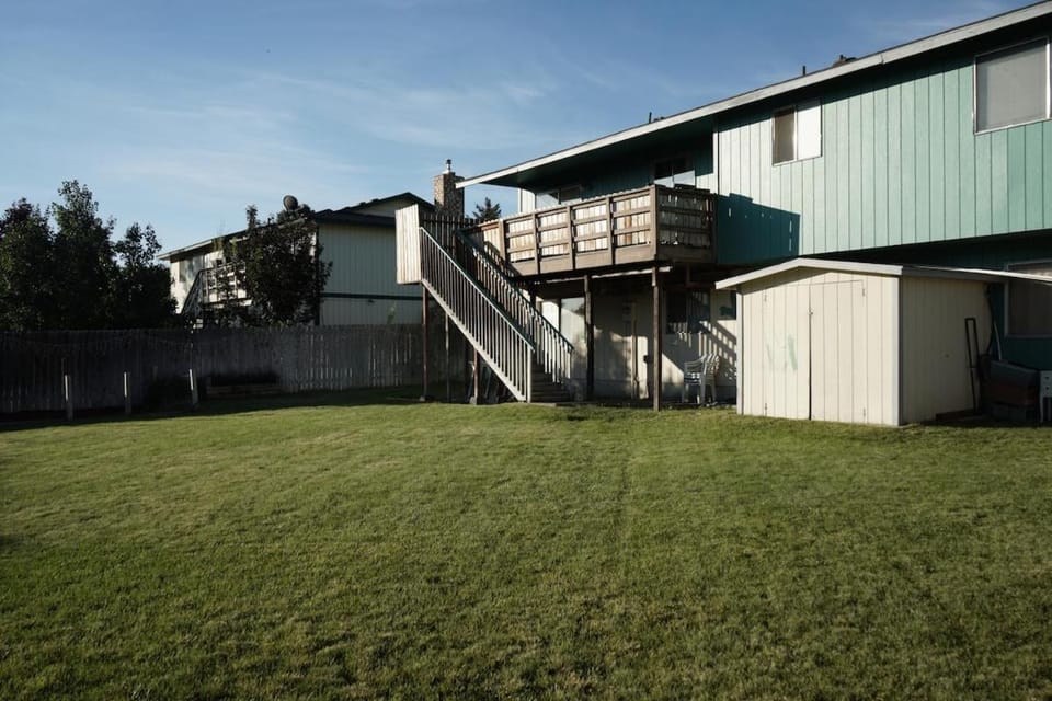 Property building, Day