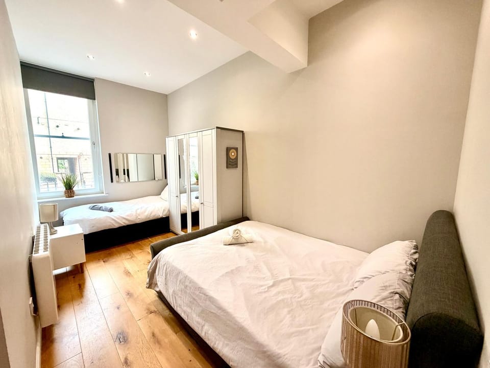 London Road Luxury Georgian Apartments - SuperFast WiFi - Parking Available Apartment in Edinburgh
