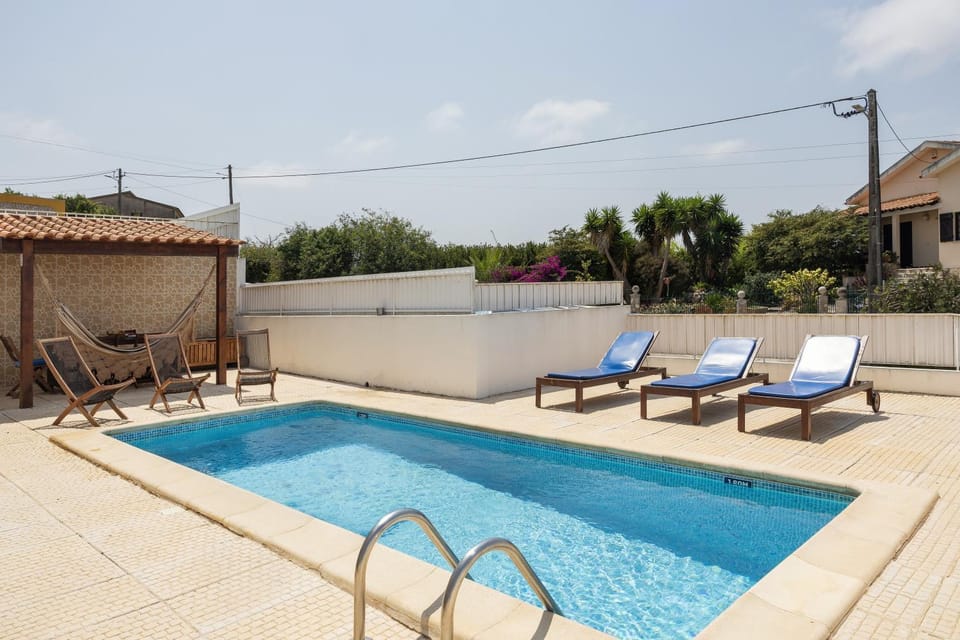 Patio, Balcony/Terrace, Pool view, Swimming pool, Swimming pool, sunbed