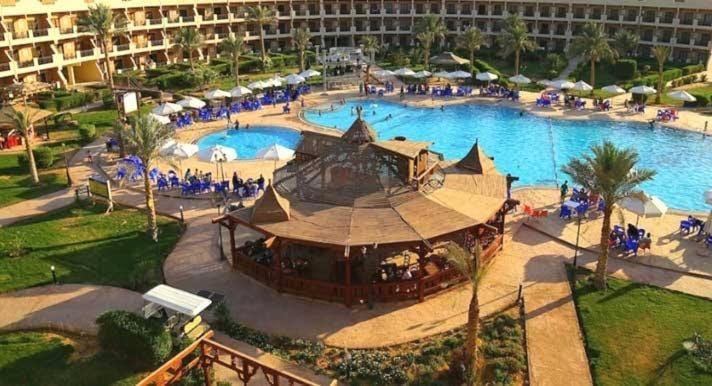 شاليه قريه الحياة السخنه Apartment in Egypt