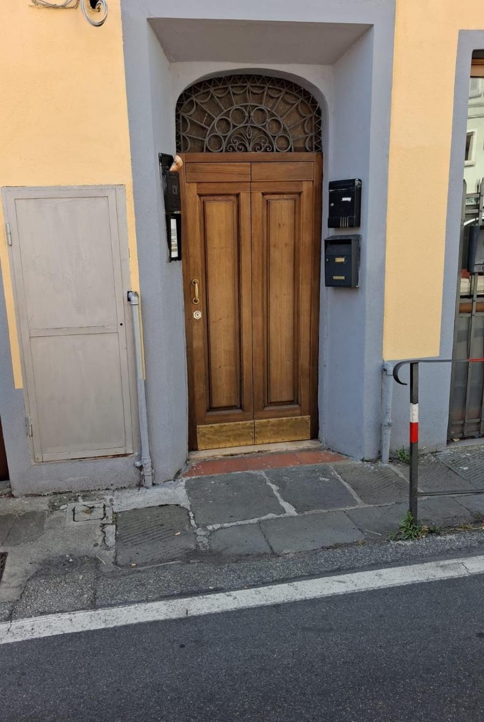 Facade/entrance