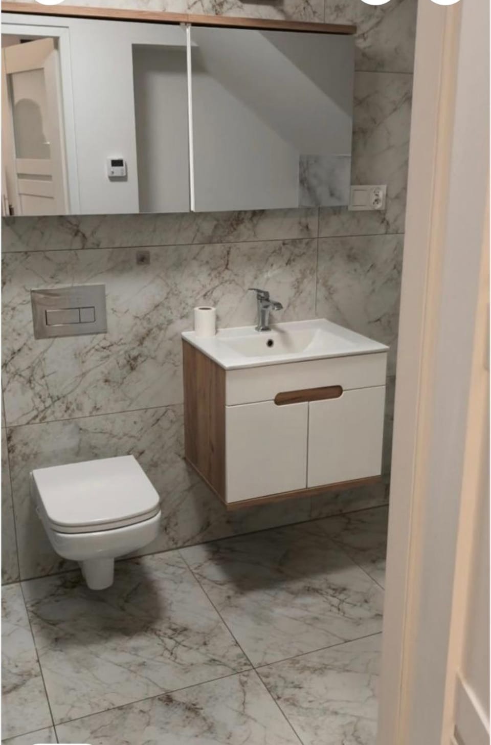 Polna 16, salon z aneksem, sypialnia, łazienka, I pietro Apartment in Poland