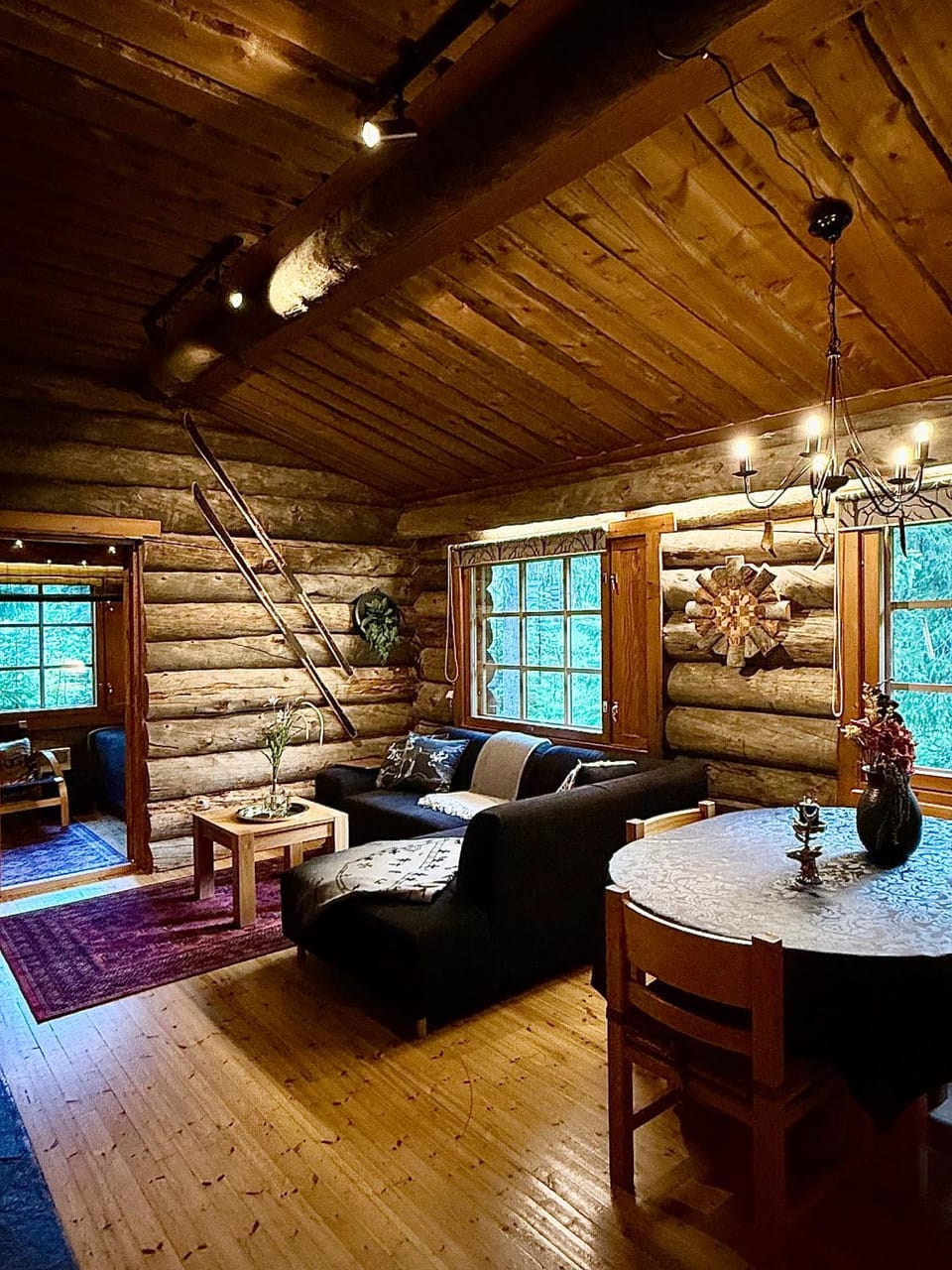 Living room, Seating area