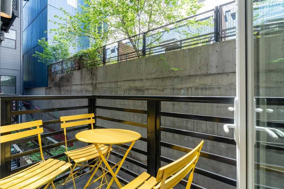 Modern & Spacious Loft with 2 Beds Apartment hotel in Seattle