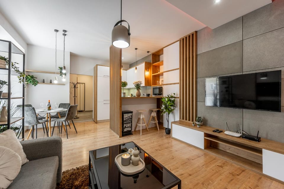 Communal lounge/ TV room, TV and multimedia, Living room