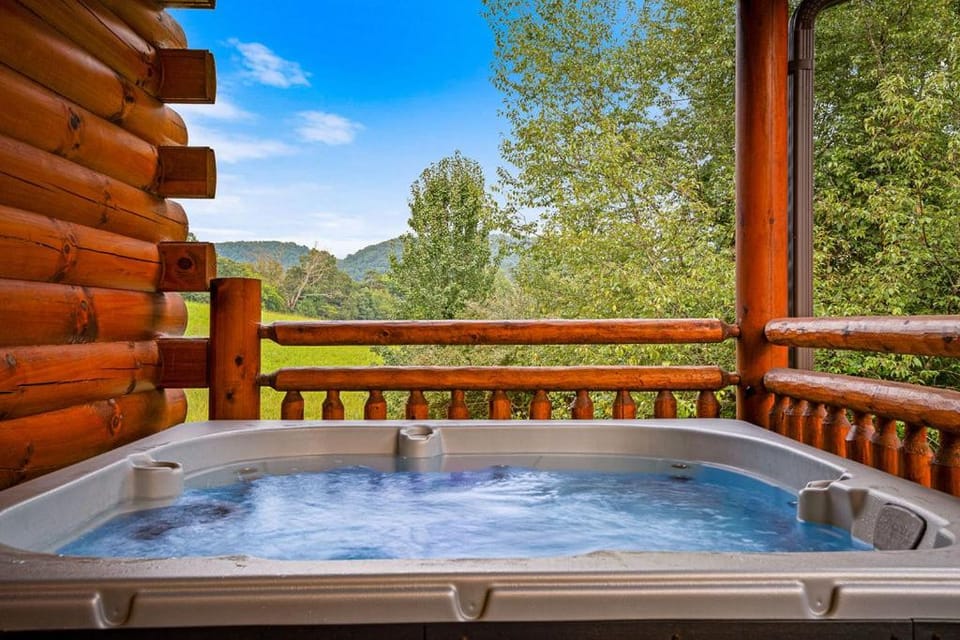 Heated 84 Pool Views Game Room Hot Tub Chalet in Pigeon Forge