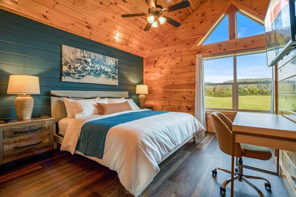 Heated 84 Pool Views Game Room Hot Tub Chalet in Pigeon Forge