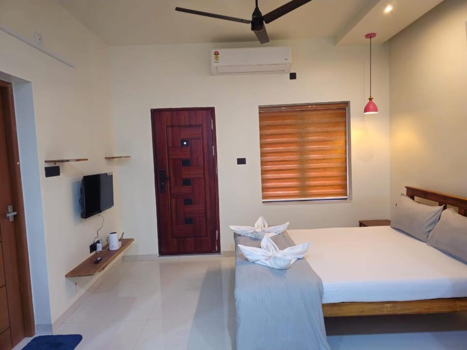 HrishiGuestSuites Studio Bedroom Suite 2 Apartment in Thiruvananthapuram