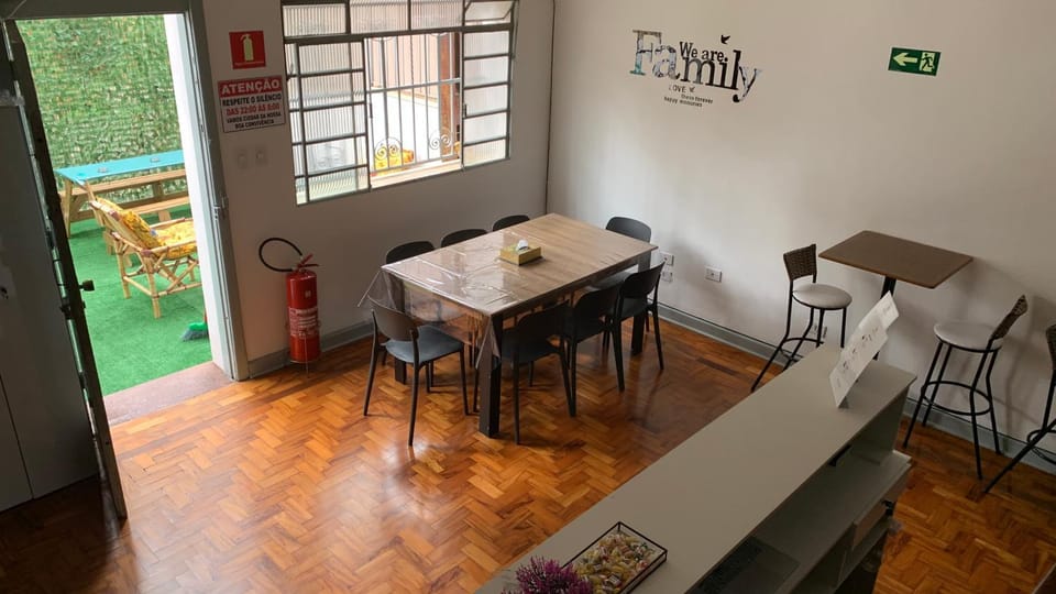 Seating area, Dining area
