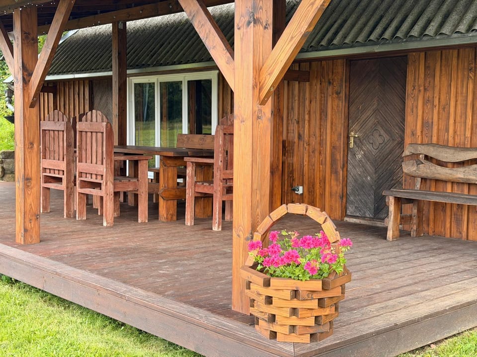 Property building, Balcony/Terrace, Balcony/Terrace