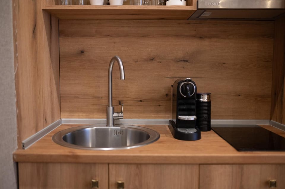Coffee/tea facilities, Kitchen or kitchenette