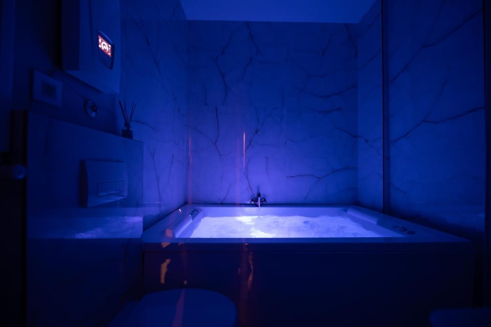 Hot Tub, Bathroom, Bath