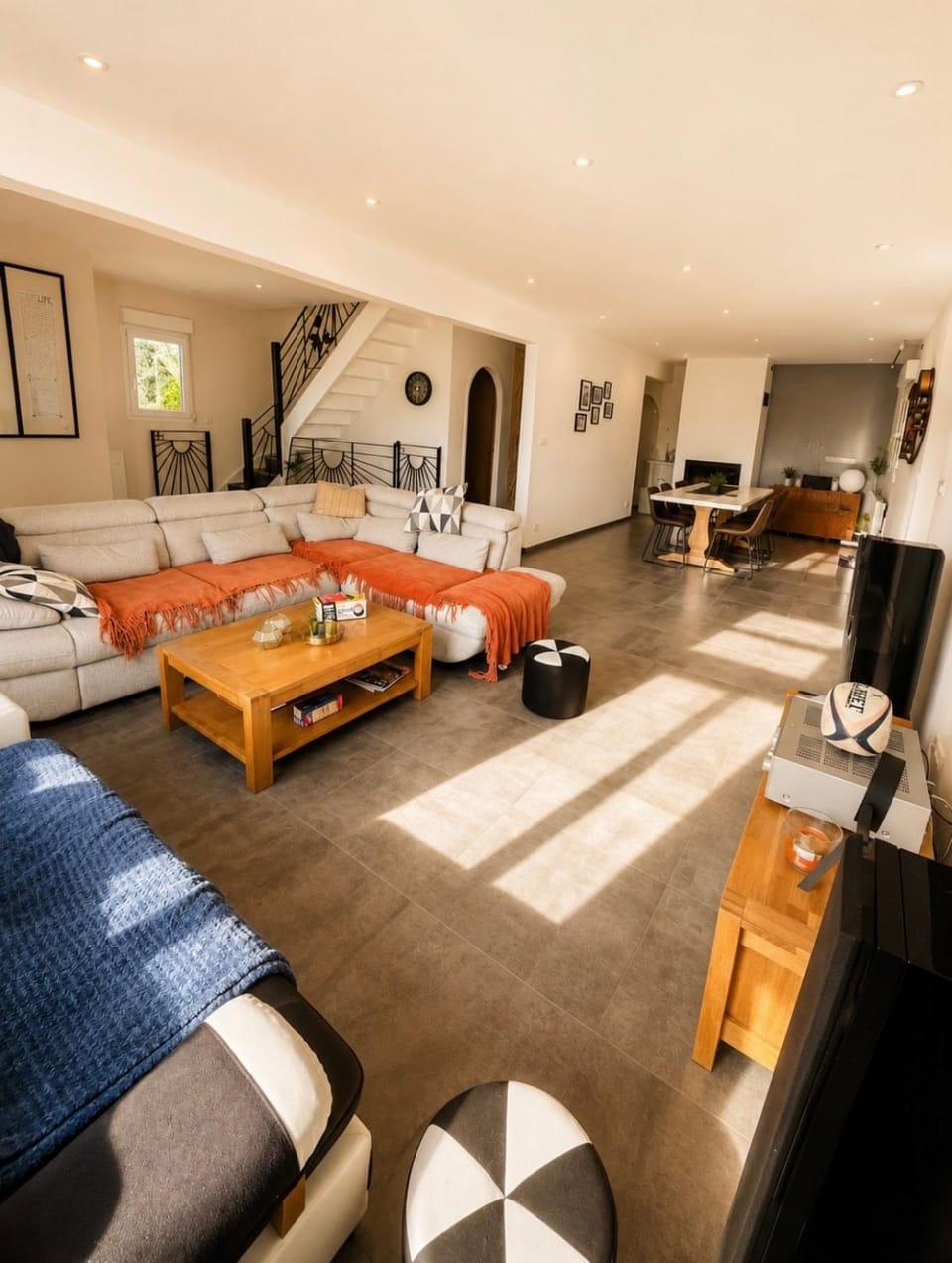Communal lounge/ TV room, TV and multimedia, Living room
