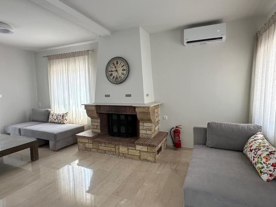 Living room, air conditioner