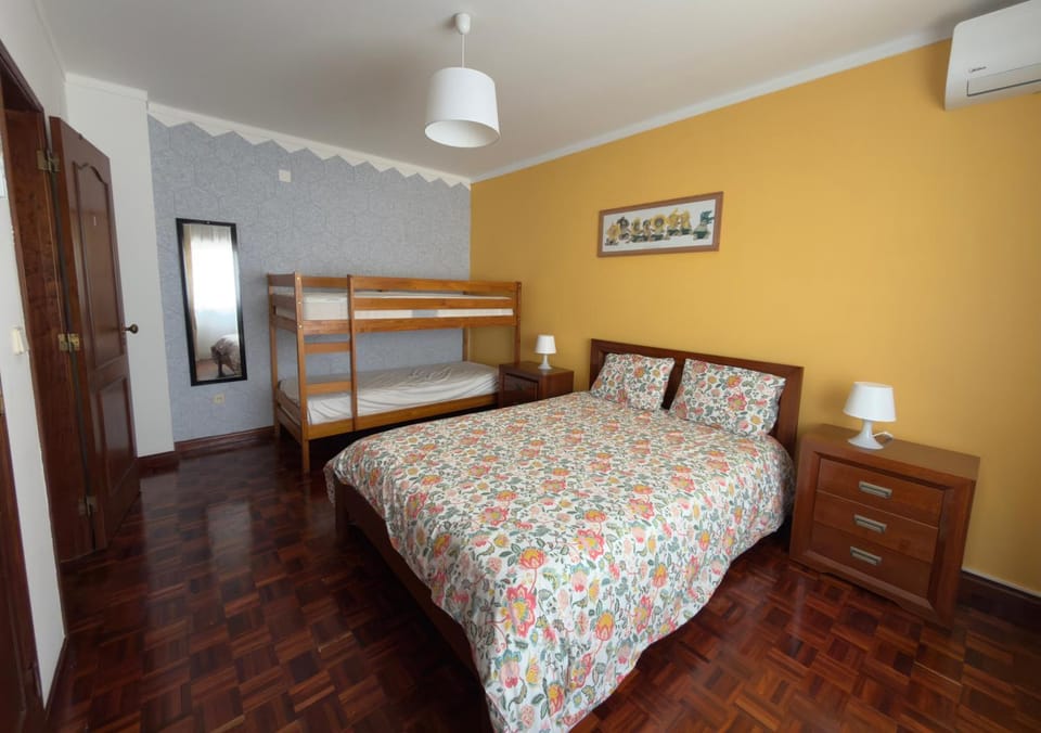 Photo of the whole room, Bedroom, bunk bed