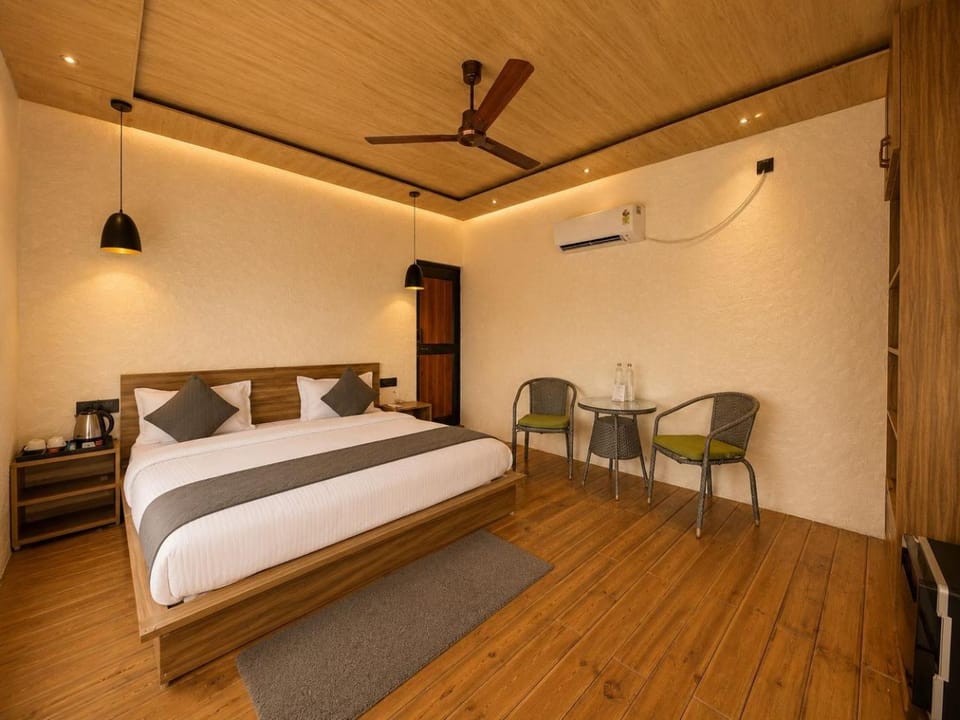 Bed, Photo of the whole room, air conditioner