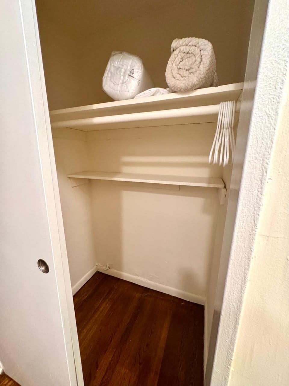 COZY CUTE STUDIO IN MIDTOWN EAST MANHATTAN ELEVATOR LAUNDRY STEPS to SUBWAY Apartment in Midtown