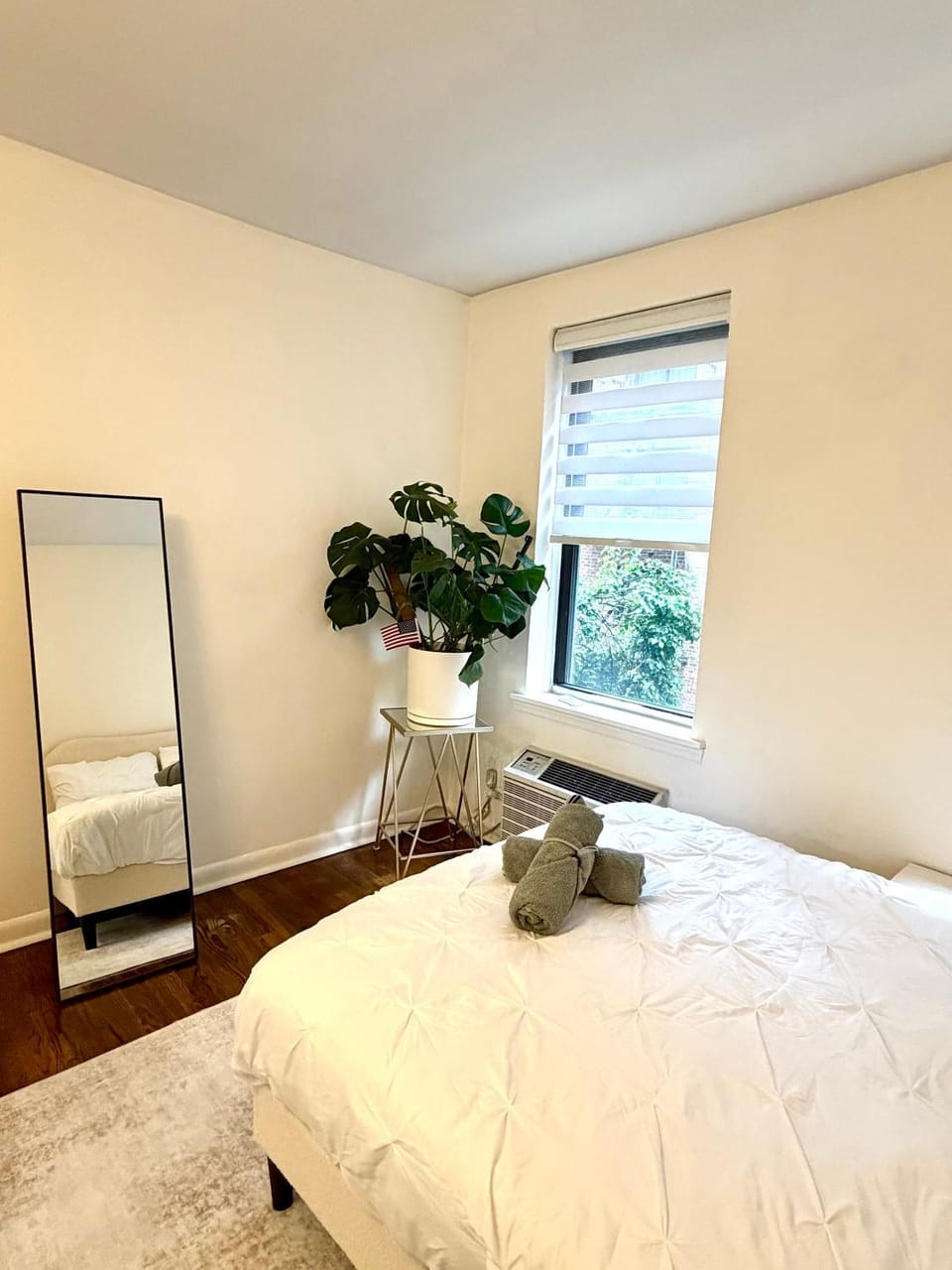 COZY CUTE STUDIO IN MIDTOWN EAST MANHATTAN ELEVATOR LAUNDRY STEPS to SUBWAY Apartment in Midtown