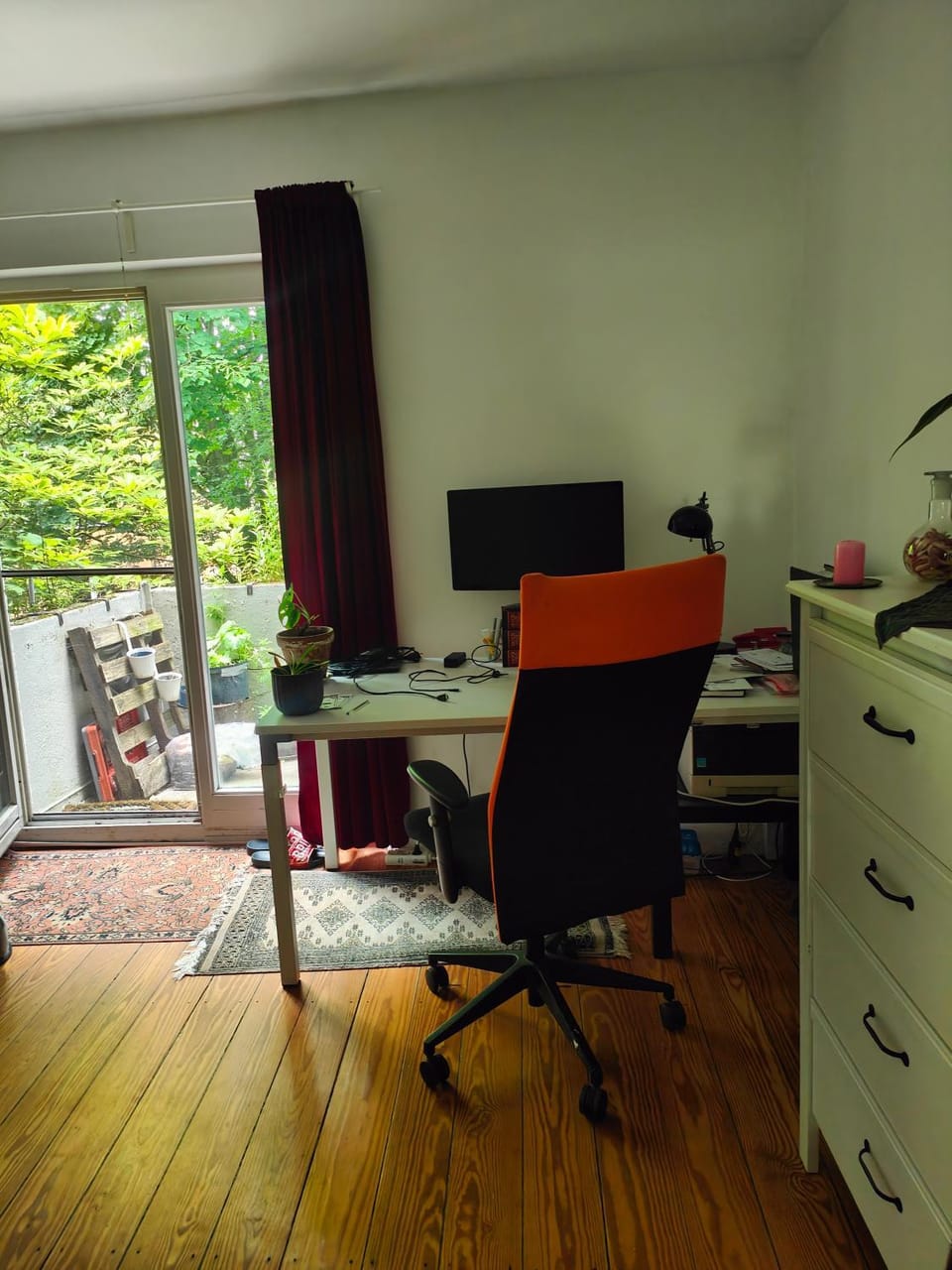 Ein komfortables Haus mit großem Wohnzimmer Apartment in Hamburg