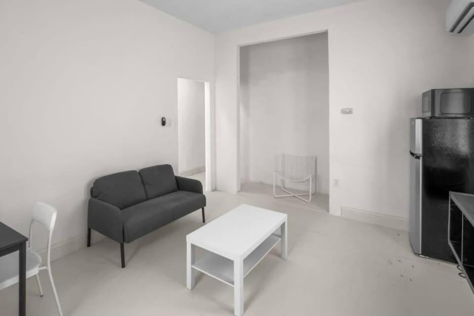 Casa Magnolia Apt 7 Santurce Multifamily House Apartment in San Juan