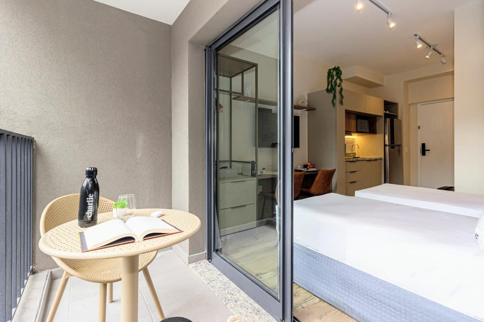 Bed, Kitchen or kitchenette, Photo of the whole room, Dining area, Bedroom