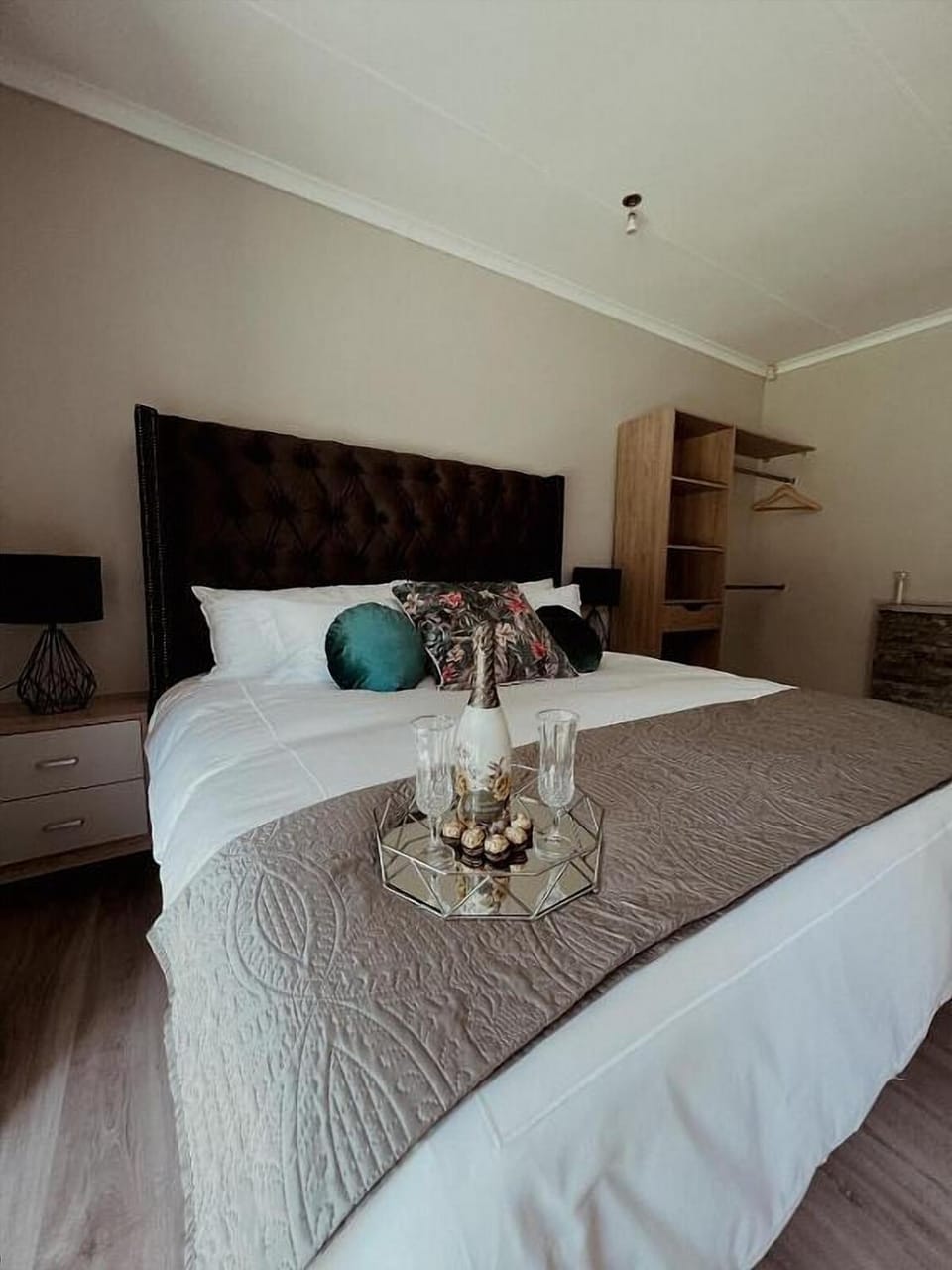 Basil Stays by Aurelian Living Bed and Breakfast in Sandton
