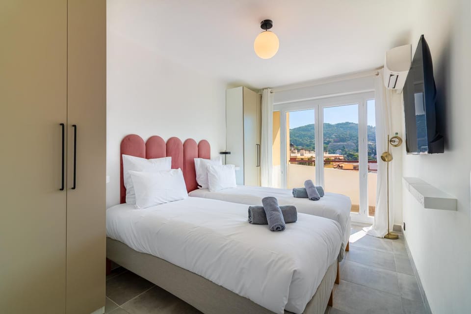 APPARTEMENT 70m2 DERNIER ÉTAGE LE CANNET VUE MER Apartment in Cannes