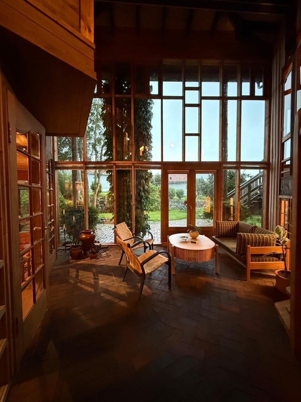 View (from property/room), Living room, Seating area