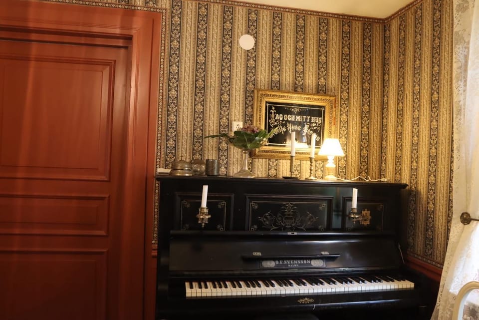 Eskilolsgårds pigkammare Apartment in Sweden