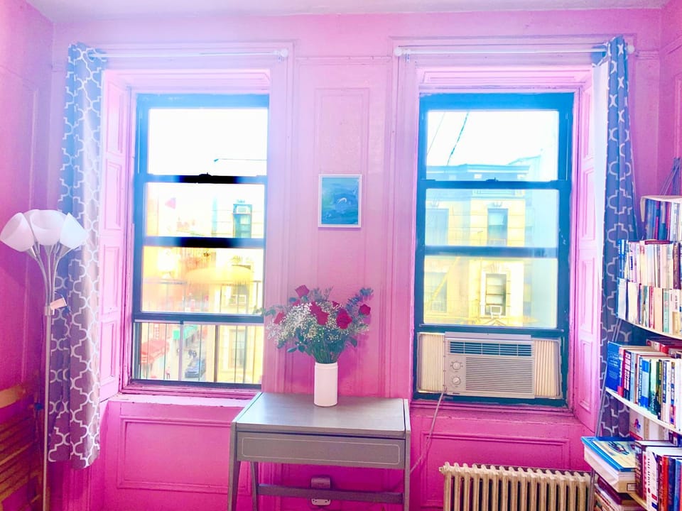 Big Room in Little Italy, Chinatown, Soho, Tribeca, NYC Apartment in Lower Manhattan