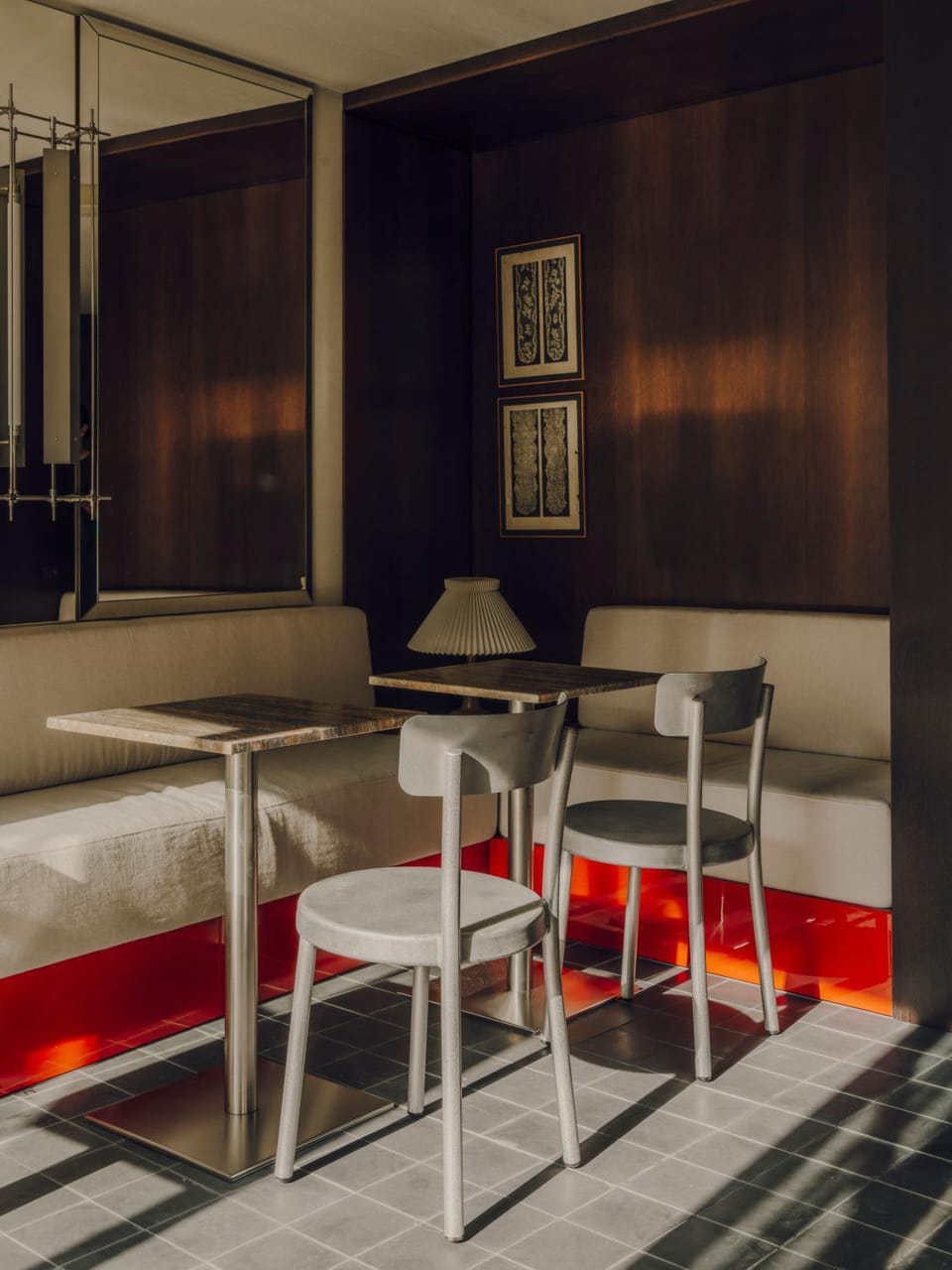Restaurant/places to eat, Dining area