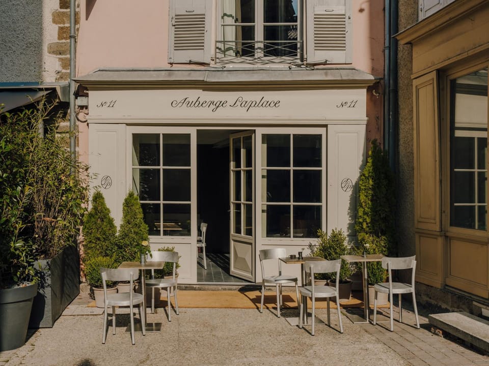 Patio, Restaurant/places to eat