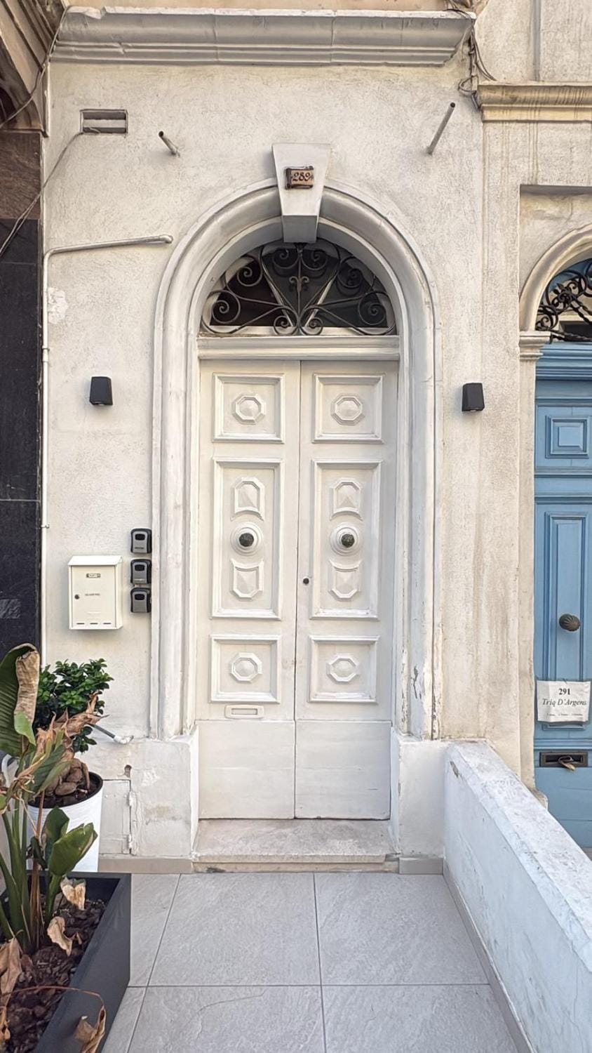 Property building, Facade/entrance