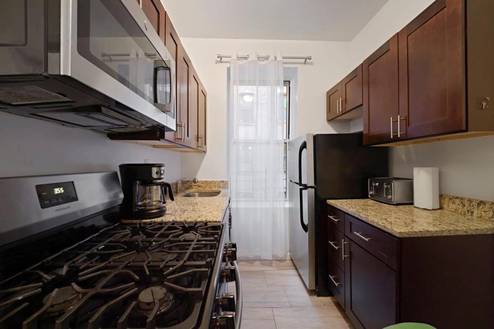 3 Bedroom Home next to Central Park Apartment in Upper West Side