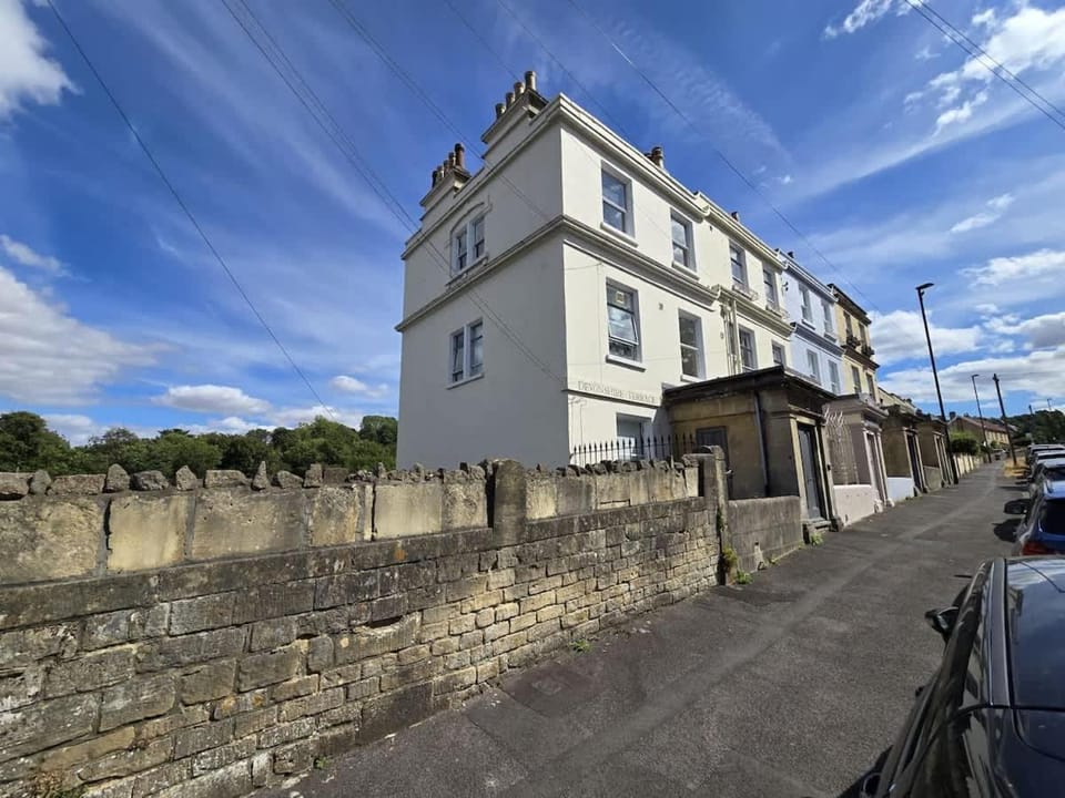 Wellsway View Apartment in Bath